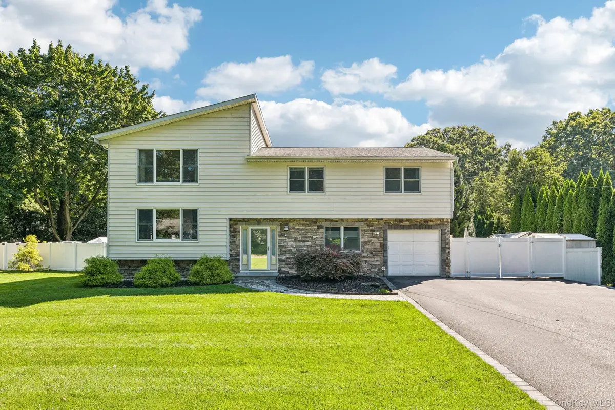 129 Jefferson Avenue, Saint James, NY 11780 - #1
