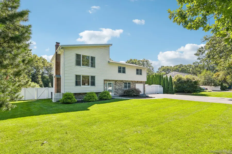 129 Jefferson Avenue, Saint James, NY 11780 - #3