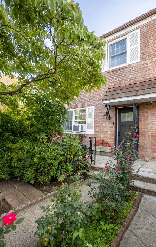 70-24 Utopia Parkway, Fresh Meadows, NY 11365