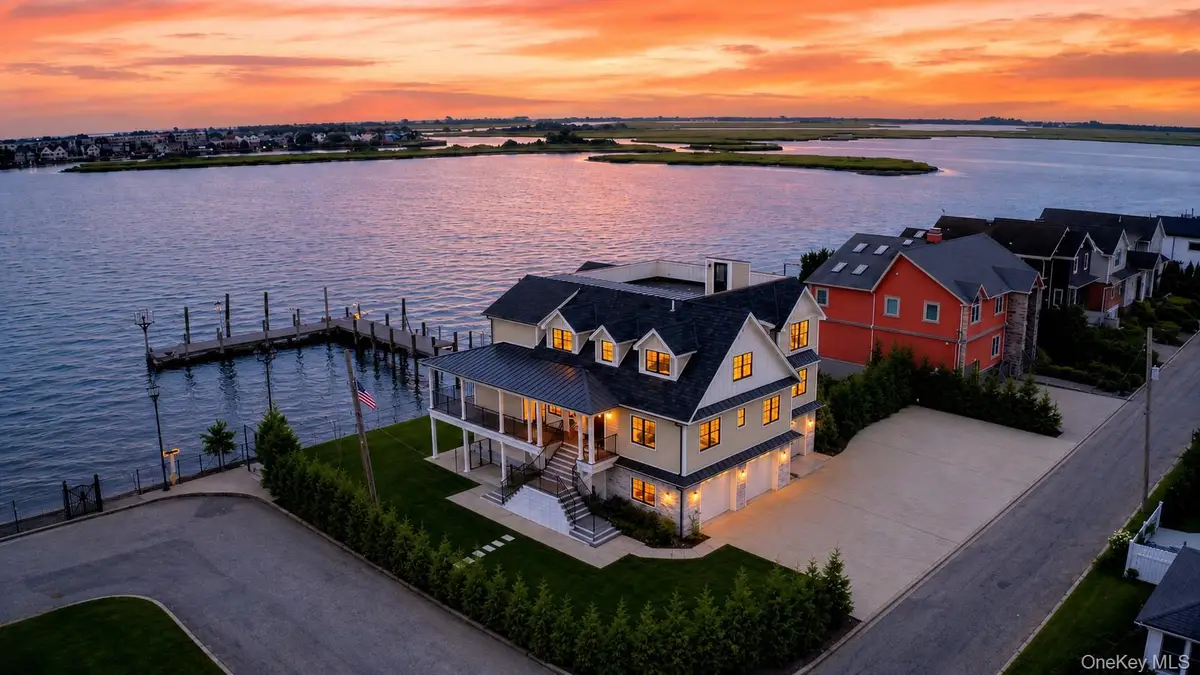 1 North Drive, Baldwin Harbor, NY 11510 - #1