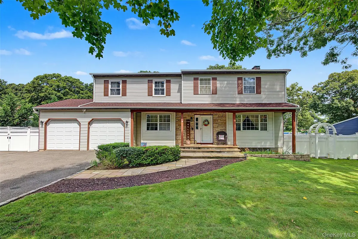 7 David Drive, Selden, NY 11784 - #1