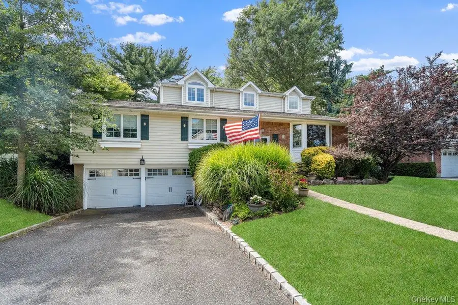 27 Delaware Avenue, Jericho, NY 11753 - #2