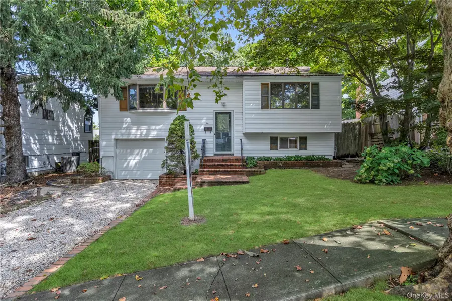 34 Penny Drive, Huntington Station, NY 11746 - #2