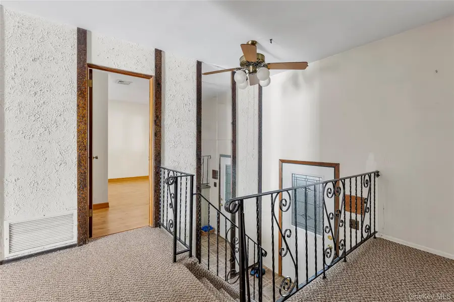 34 Penny Drive, Huntington Station, NY 11746 - #3