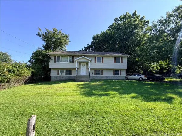 72 Lake Region Boulevard, Monroe, NY 10950