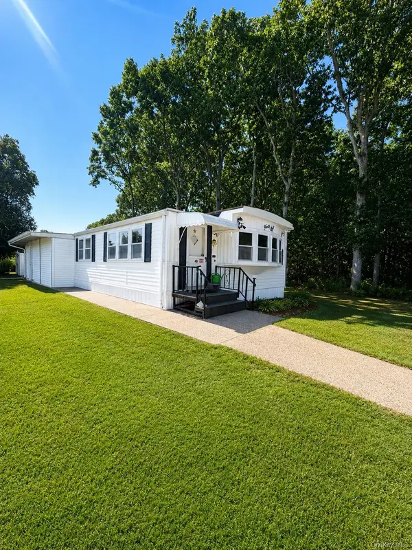 703 Fresh Pond Ave #48, Calverton, NY 11933