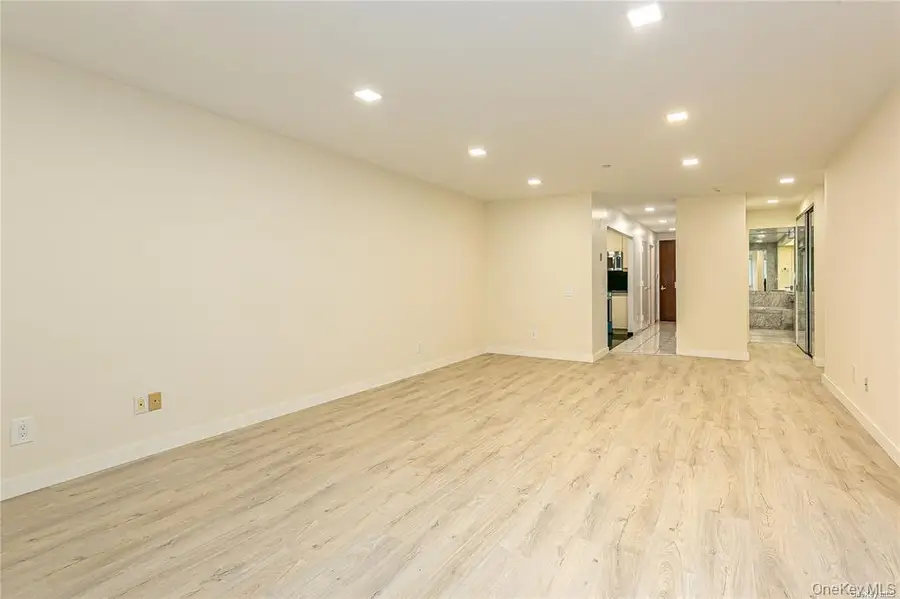 100 Great Neck Road #1A, Great Neck, NY 11021 - #3