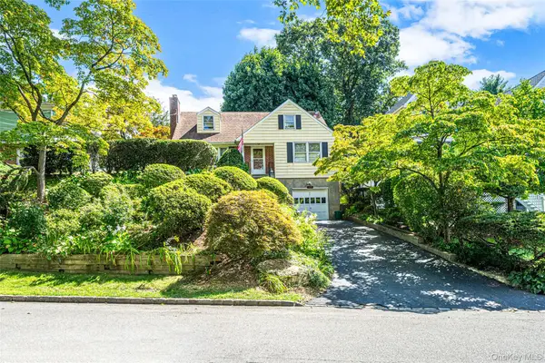 93 Avenue C, Port Washington, NY 11050