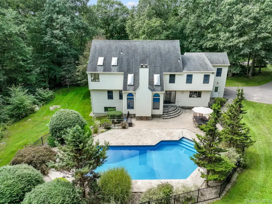 18 Arbor Court, Holmes, NY 12531 - #3