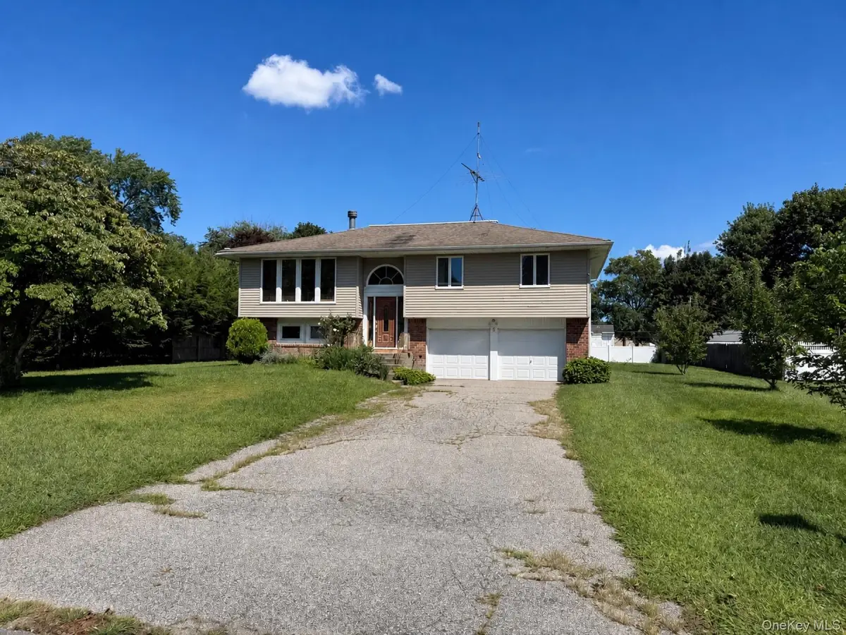 5 Cherrywood Drive, East Northport, NY 11731 - #1