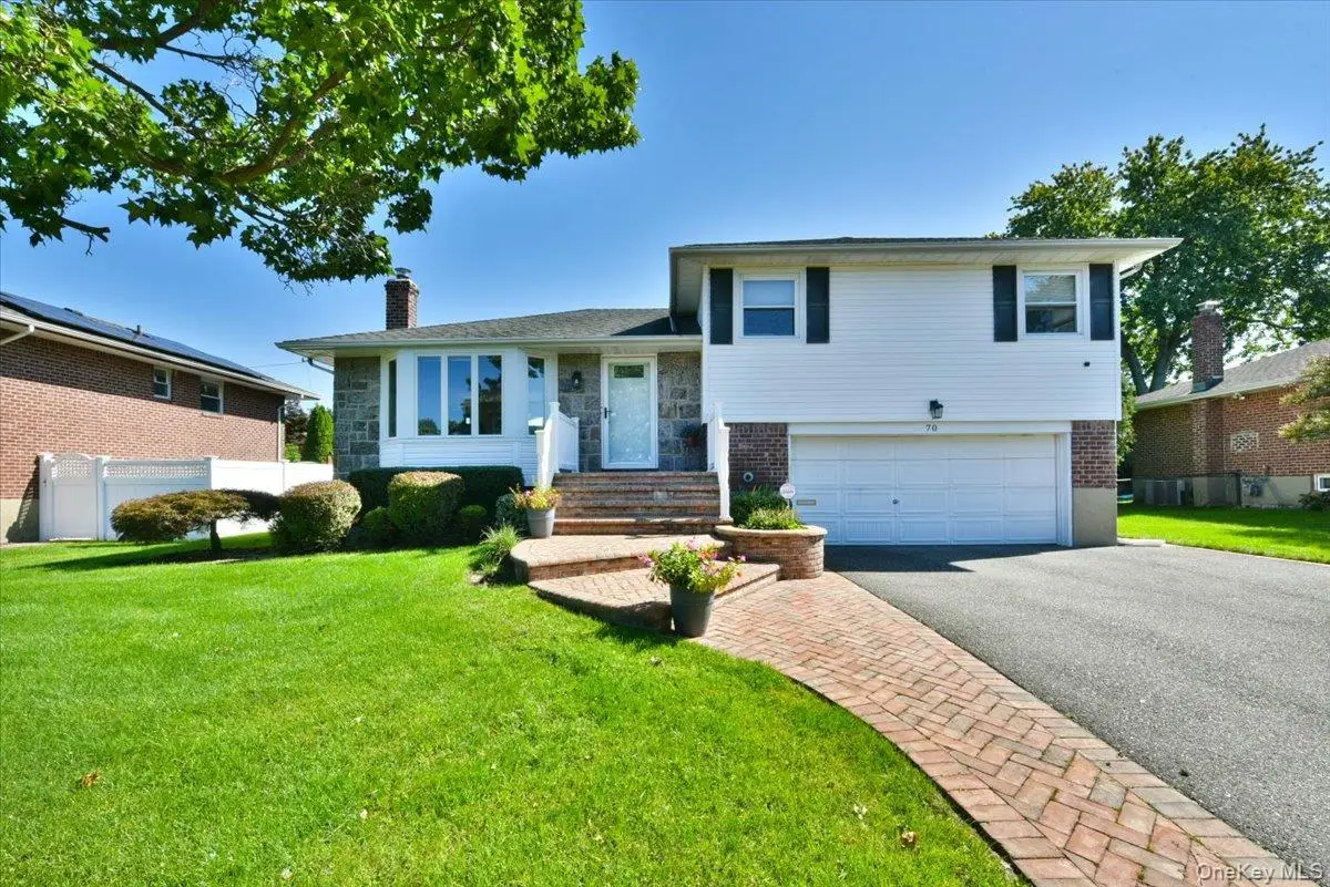 70 Glenwood Road, Plainview, NY 11803 - #1