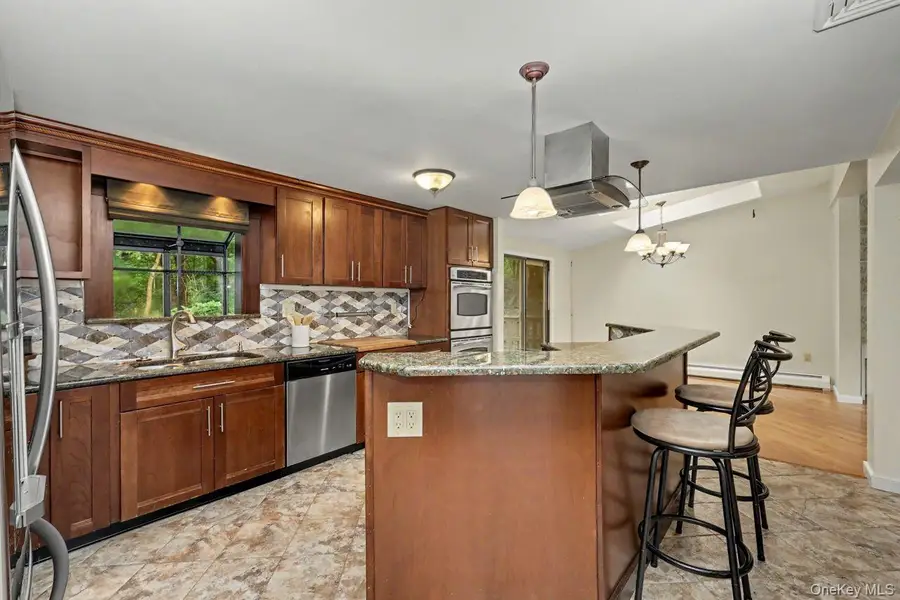 5 Trolley Road, Cortlandt Manor, NY 10567 - #3