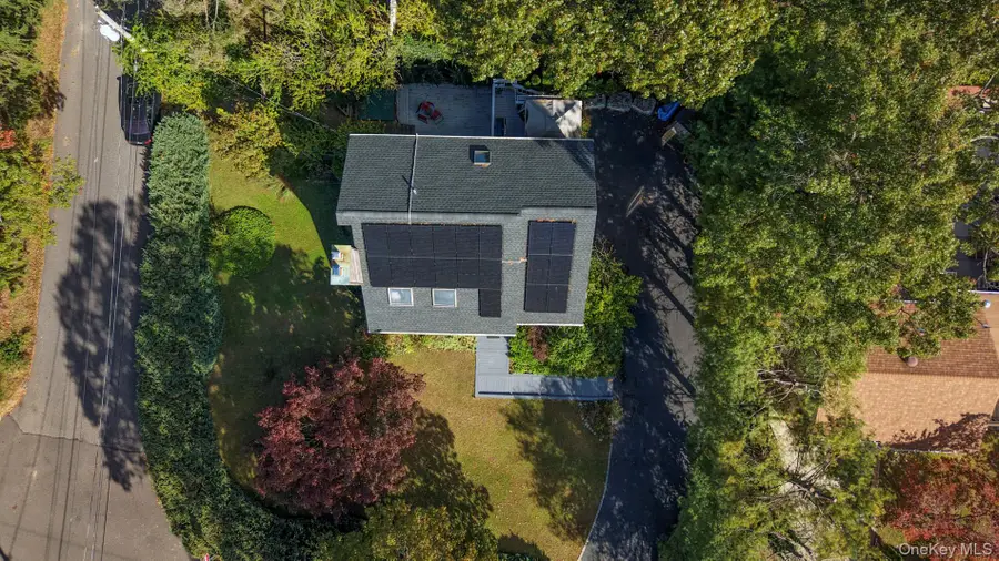 33 Uranus Road, Rocky Point, NY 11778 - #2