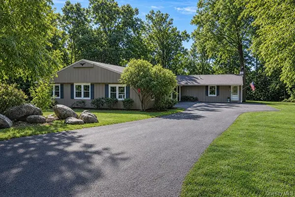 110-112 S Jacqueline Street, New Windsor, NY 12553