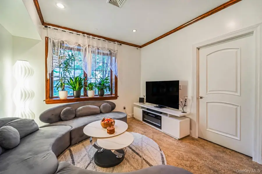2569 38th Street #1R, Astoria, NY 11103 - #3