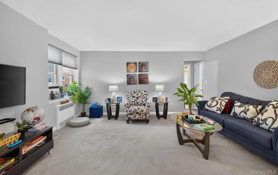 36 Cathedral Avenue #4F, Hempstead, NY 11550 - #3