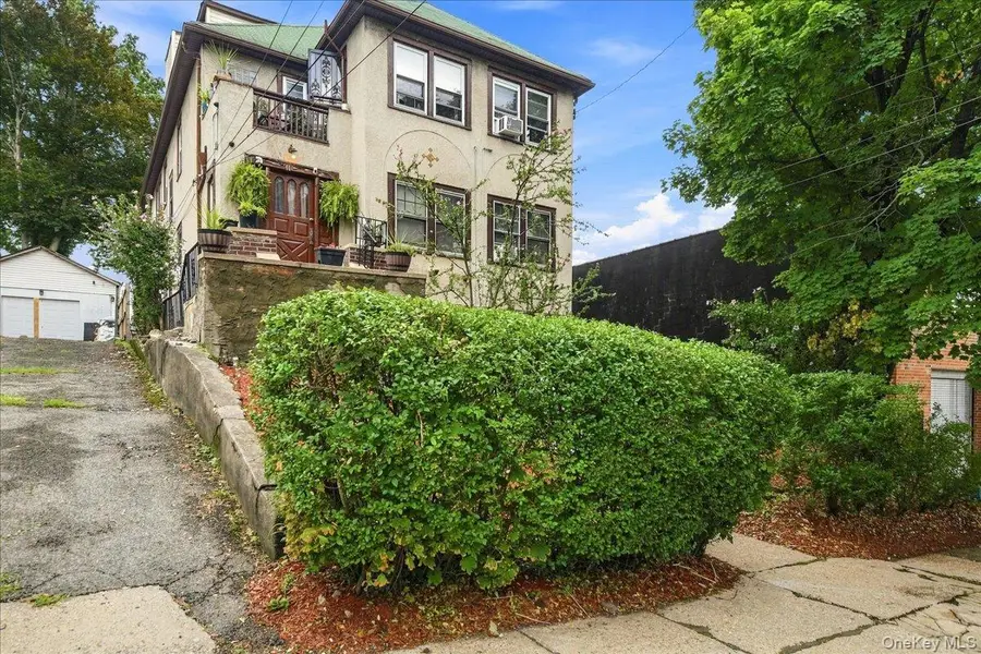 461 S 1st Avenue, Mount Vernon, NY 10550 - #2