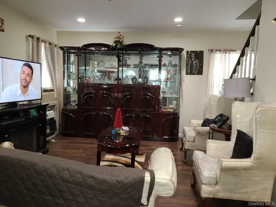 Address Withheld By Seller, Hempstead, NY 11550 - #3