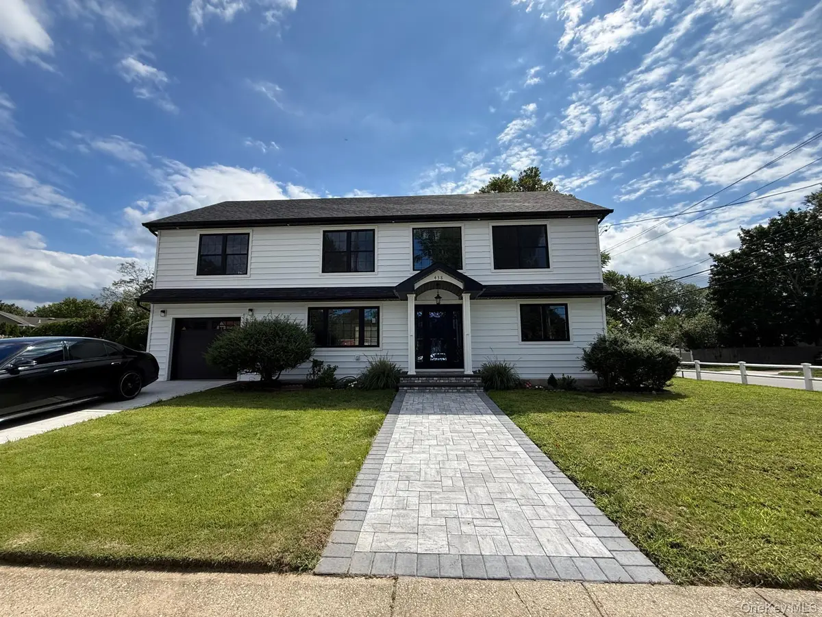 438 Von Elm Avenue, East Meadow, NY 11554 - #1