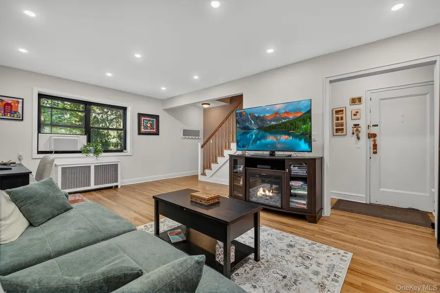 1243 California Road #2R, Eastchester, NY 10709 - #3