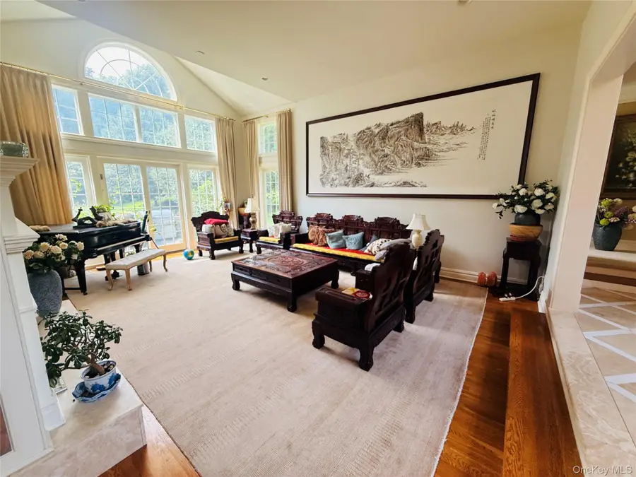 22 Evans Drive, Glen Head, NY 11545 - #3