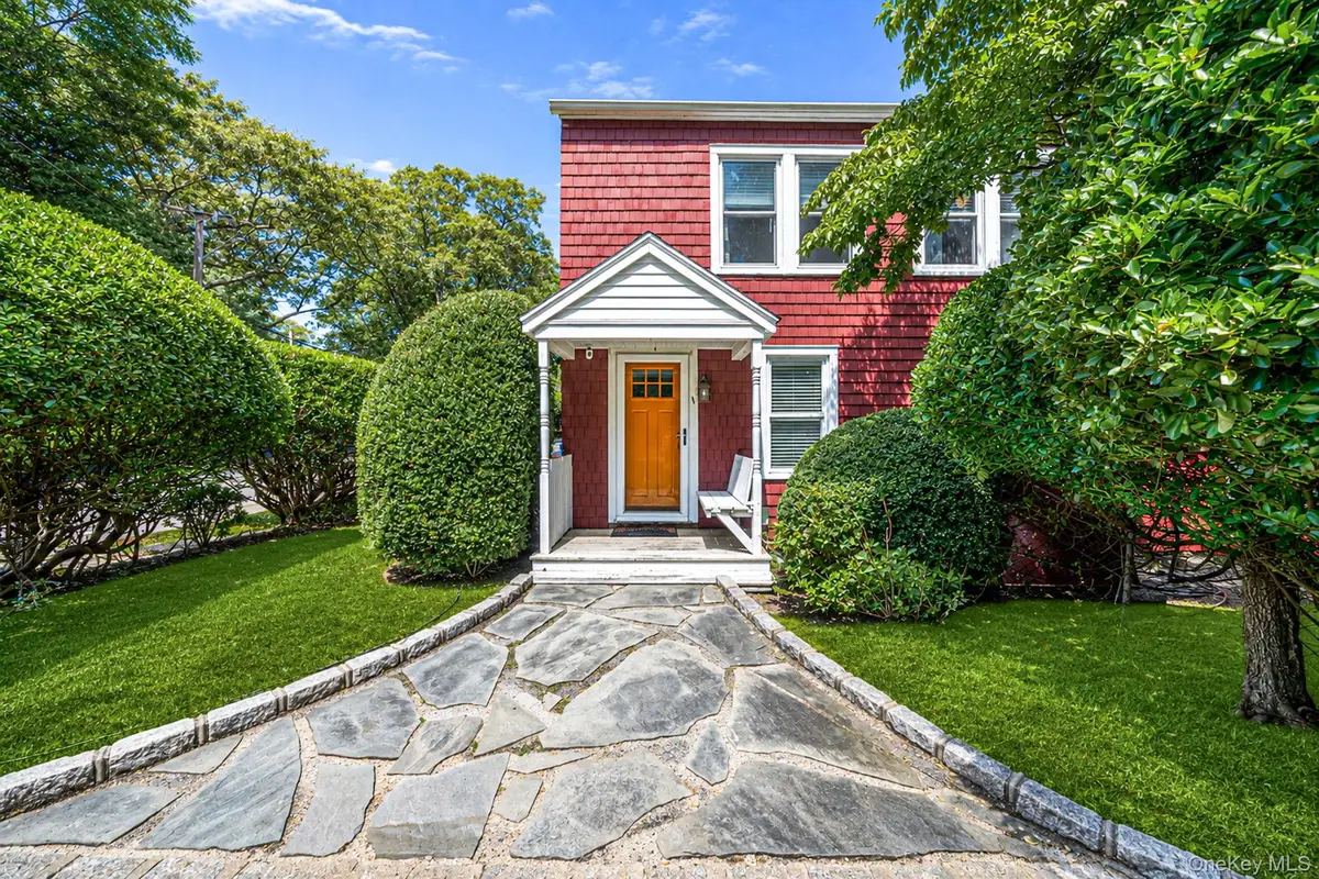 131 Quaker Path, East Setauket, NY 11733 - #1