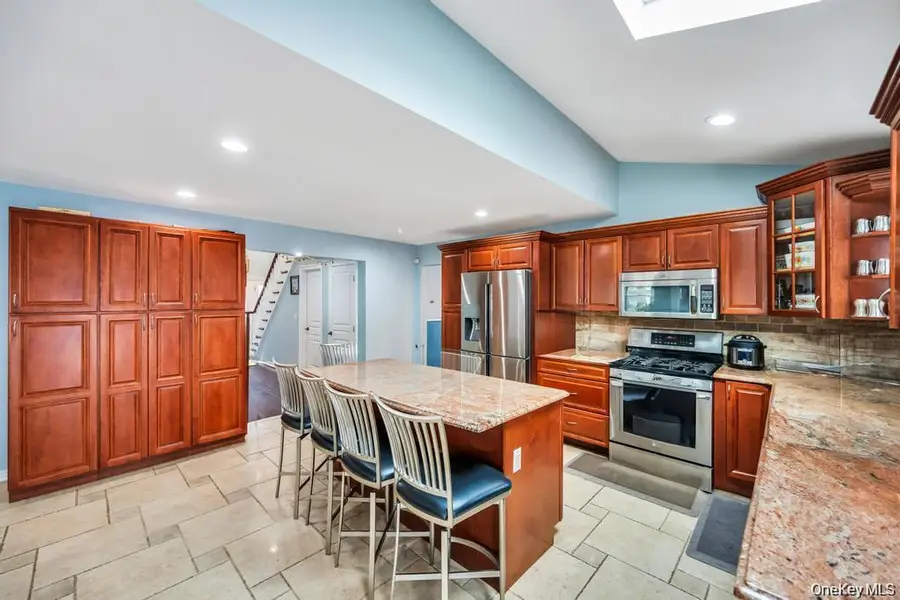 6 Garden Circle, Syosset, NY 11791 - #3