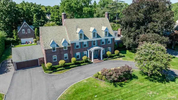 115 Cedar Avenue, Hewlett, NY 11557