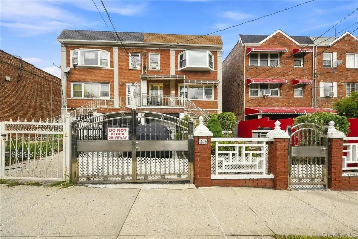1405 E 233rd Street, Bronx, NY 10466 - #1