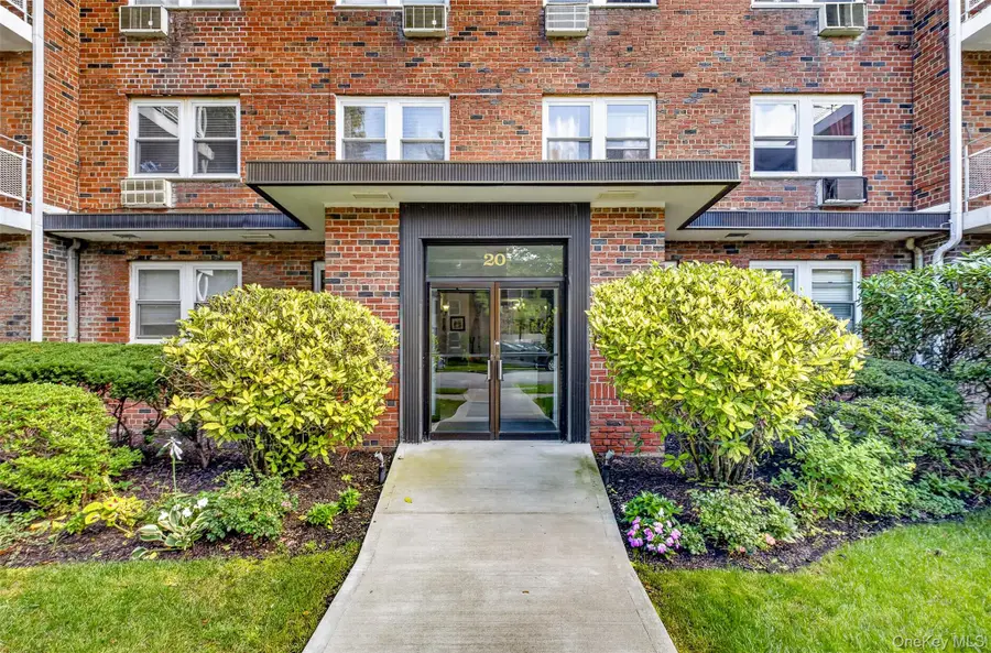 20 Hill Park Avenue #1F, Great Neck, NY 11021 - #3