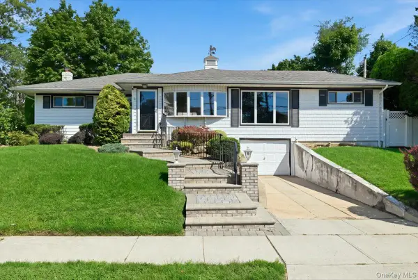 3695 Waverly Avenue, Seaford, NY 11783