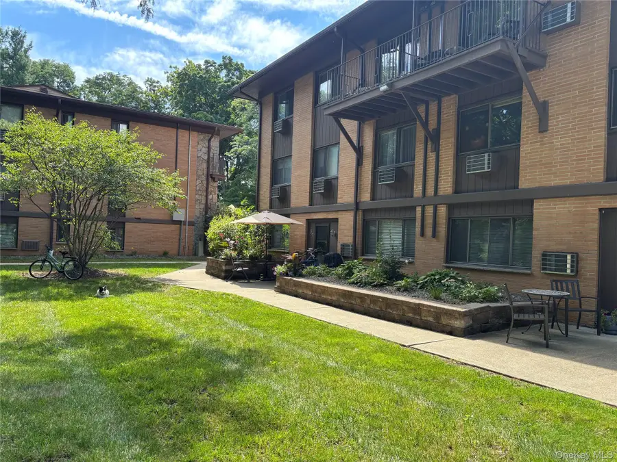 10 Oakwood Terrace #37, New Windsor, NY 12553 - #2