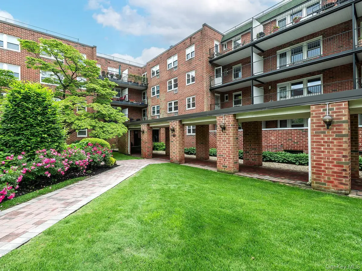 32 Pearsall #1A, Glen Cove, NY 11542 - #1