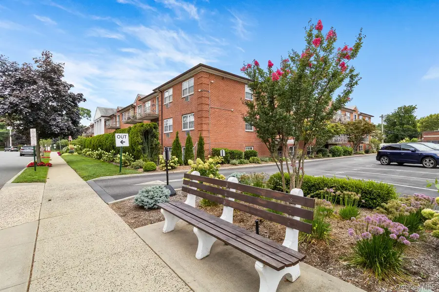 250 N Village Avenue #B 10, Rockville Centre, NY 11570 - #2
