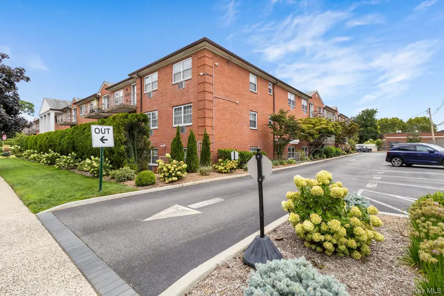 250 N Village Avenue #B 10, Rockville Centre, NY 11570 - #3