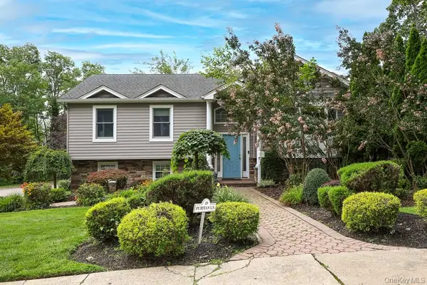 29 Puritan Lane, Farmingdale, NY 11735
