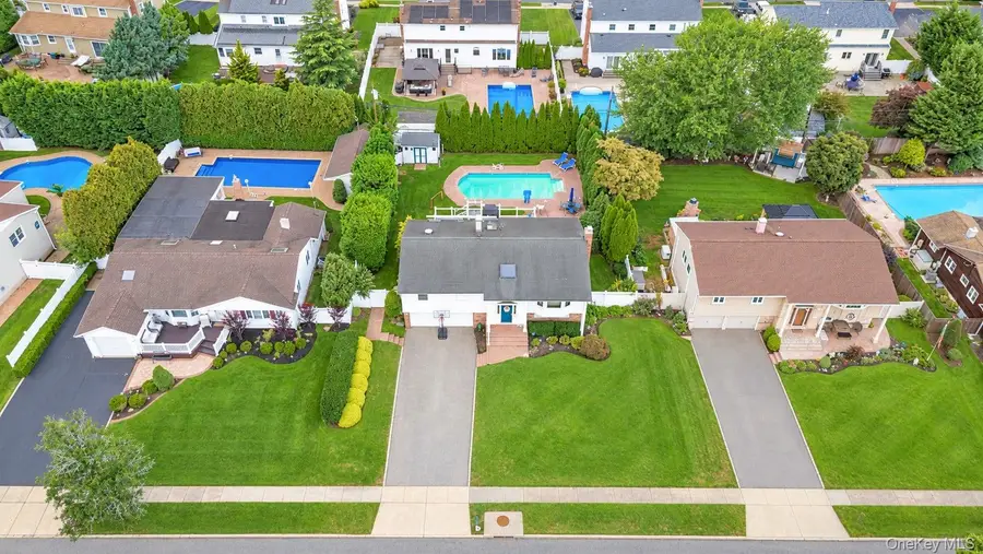 163 S Plaisted Avenue, Hauppauge, NY 11788 - #3
