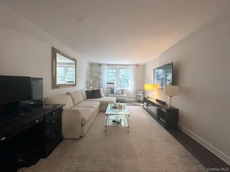 8 Welwyn Road #2G, Great Neck, NY 11020 - #3