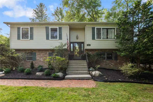 635 S Pascack, Chestnut Ridge, NY 10977