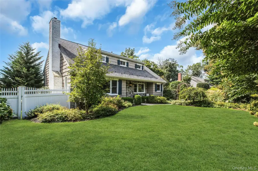 18 Briarcliff Place, Huntington, NY 11743 - #2