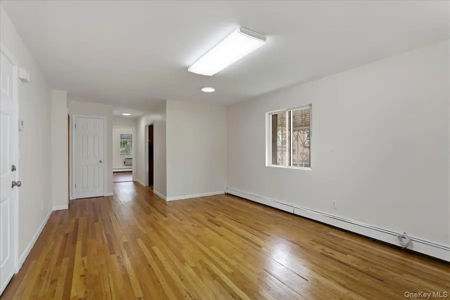 4010 De Reimer Avenue, Bronx, NY 10466 - #3