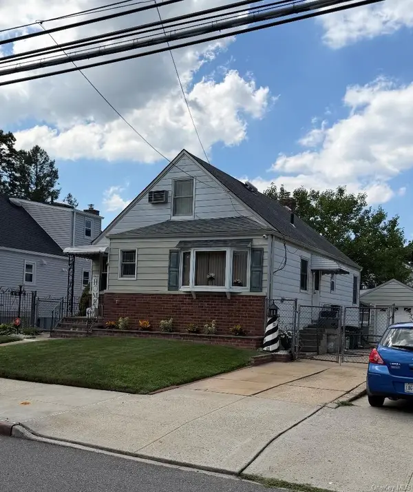 8118 260th Street, Floral Park, NY 11004