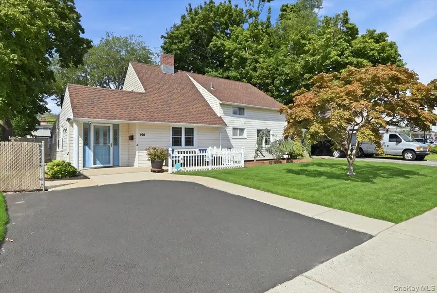136 Tardy Lane S, Wantagh, NY 11793 - #2