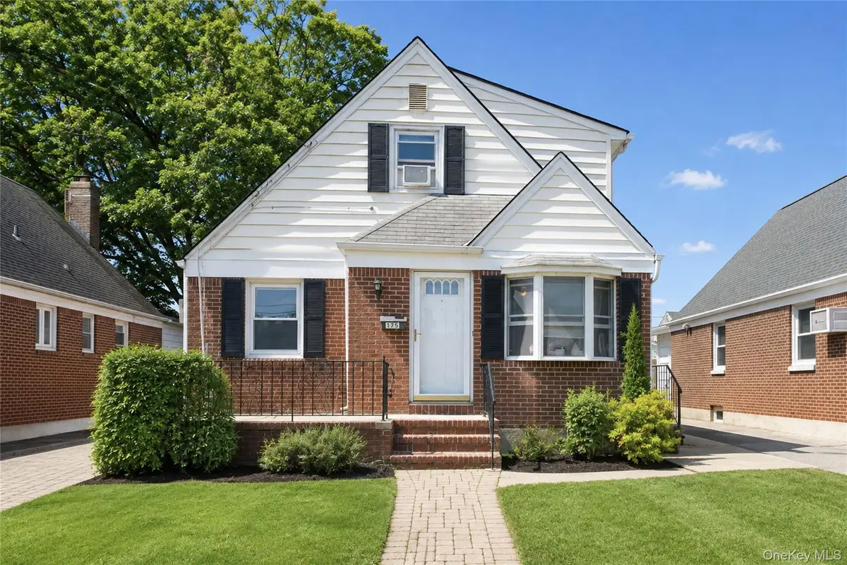 175 Latham Road, Mineola, NY 11501 - #1