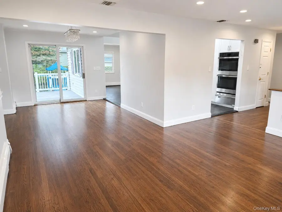 586 Harless Place, West Hempstead, NY 11552 - #3