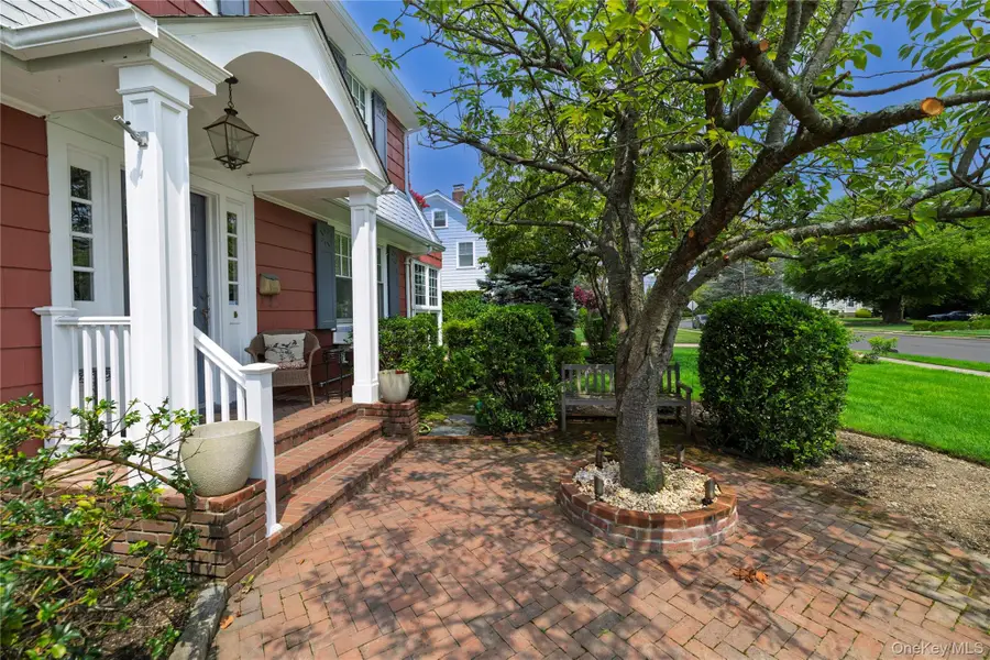 66 S Lewis Place, Rockville Centre, NY 11570 - #3