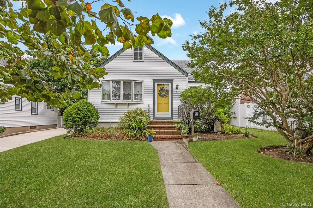 4 Barnstable Road, East Rockaway, NY 11518 - #1