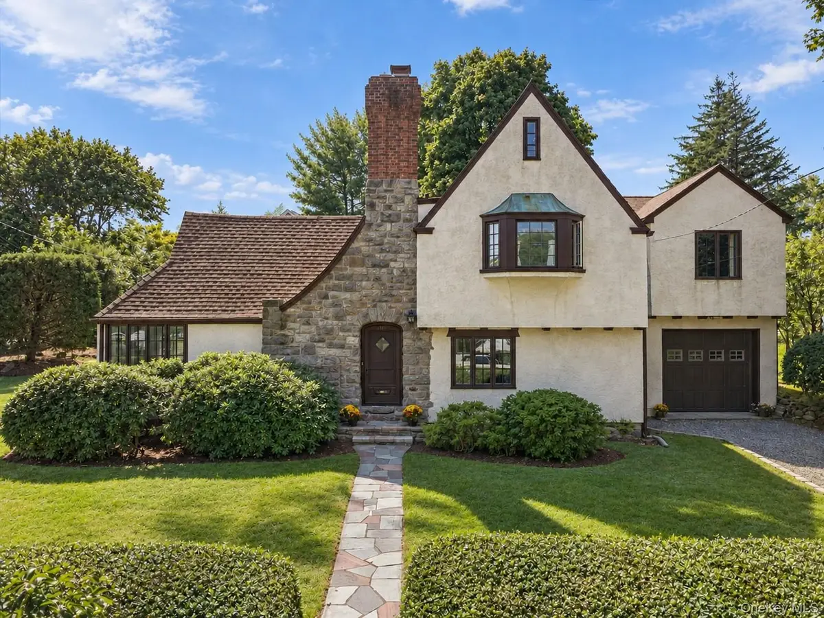 138 Knollwood Avenue, Mamaroneck, NY 10543 - #1