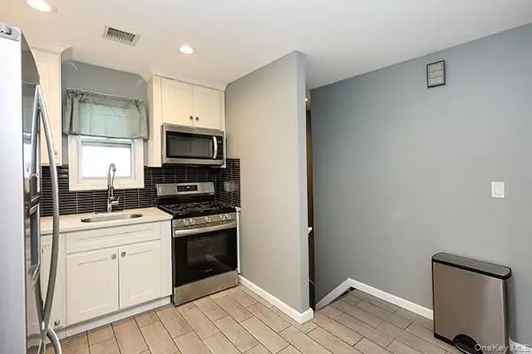 107 W Centennial Avenue, Roosevelt, NY 11575 - #3