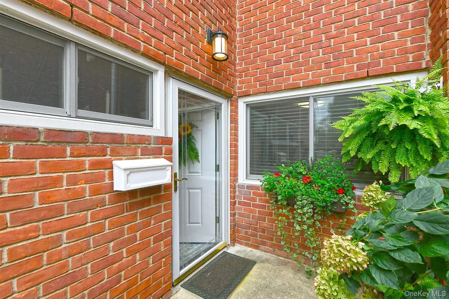 745 Conklin Street #18, Farmingdale, NY 11735 - #3